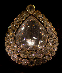 Diamante de 84 quilates,  pode ser visto en el Palacio de Topkapi
